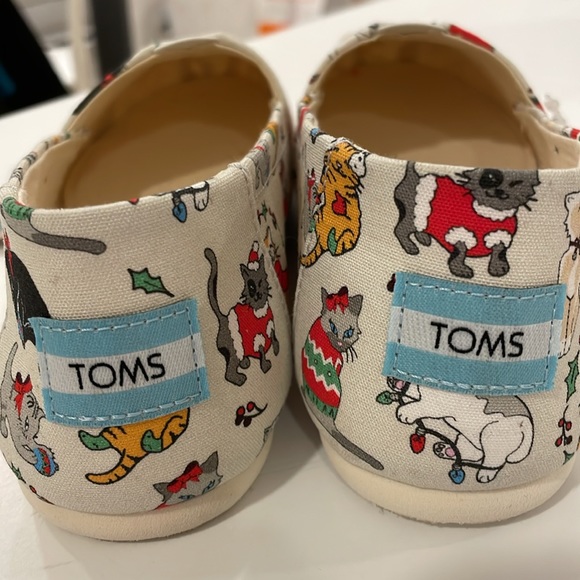 TOMS BELMONT SLIP - ON Christmas Holiday Cats Edition sneakers size 7.5 - Picture 6 of 9